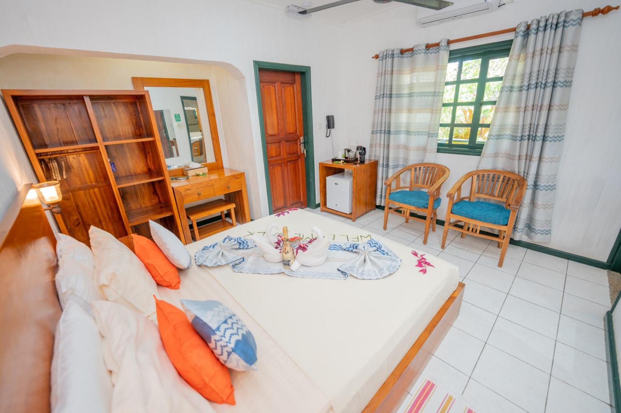 Pension Michel La Digue Exterior photo